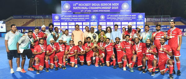 Hockey Punjab, equipo celebrando en un torneo anterior.