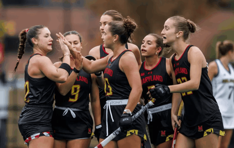 Jordyn Hollamon, delantera de las Terrapins de Maryland, en pleno juego.